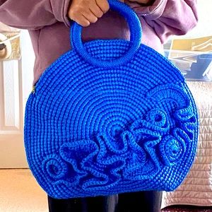Summer straw bag in excellent condition!